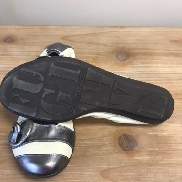 Fugitive Koka Moccasin Shoes - Picture 4 of 4